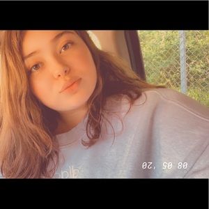 Meet your Posher, Adriana